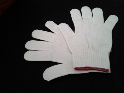 勞保手套生產(chǎn)廠家山東夢瑤星手套_安全用品欄目
